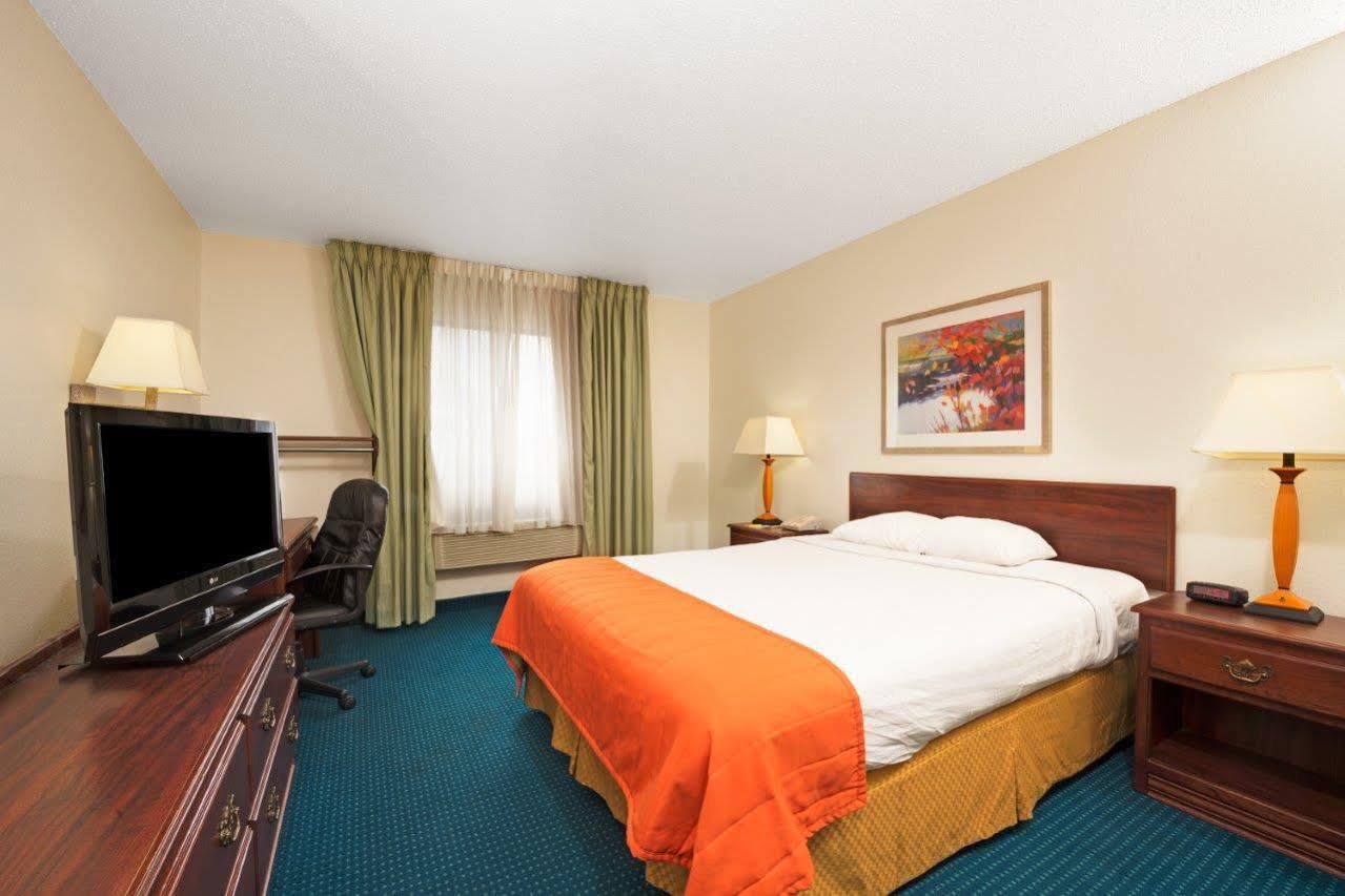 Quality Inn Noblesville-Indianapolis Exteriör bild