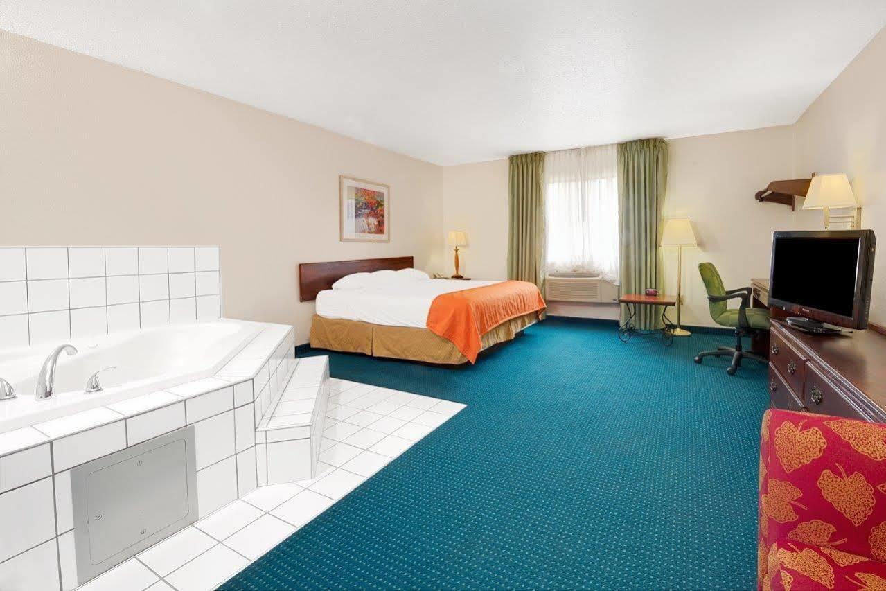 Quality Inn Noblesville-Indianapolis Exteriör bild